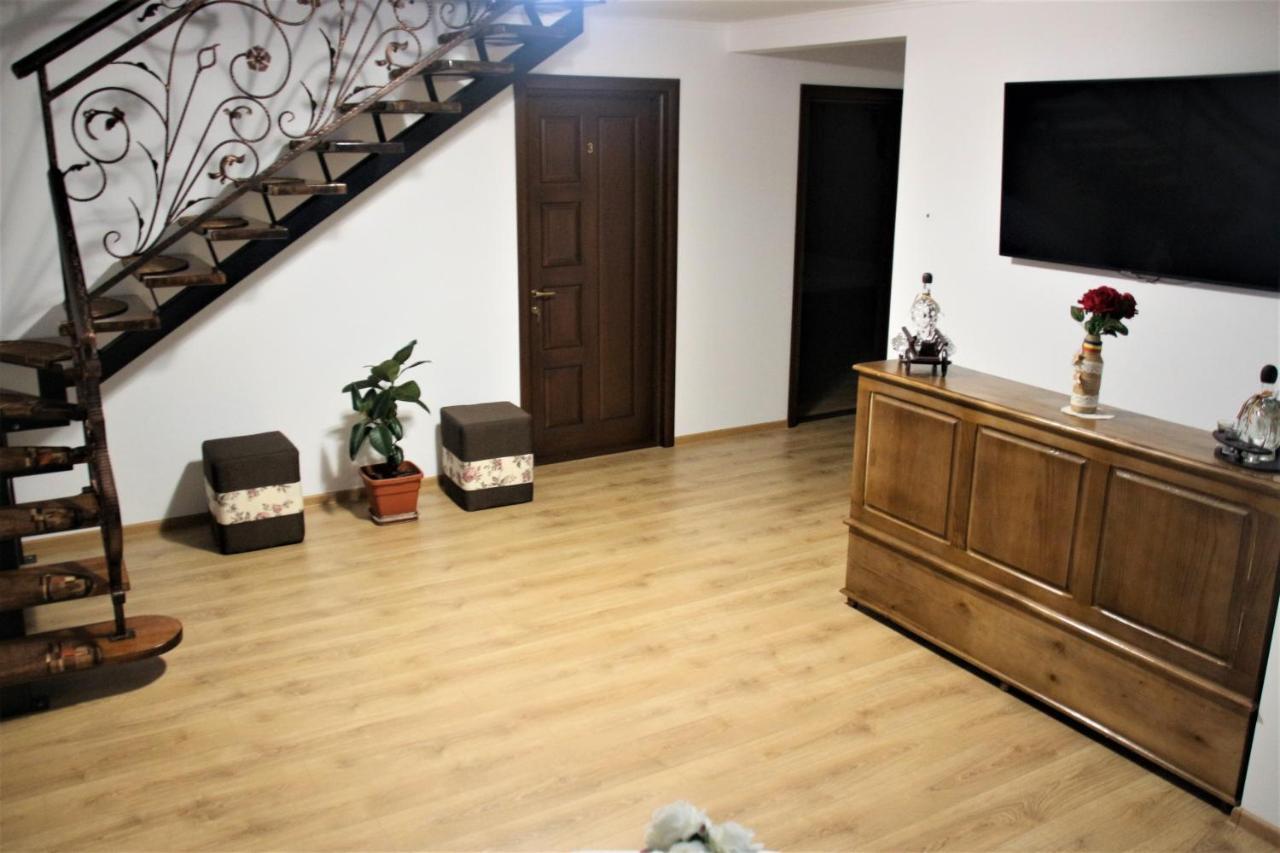 Casa Sofia Apartment Baltatesti Exterior photo
